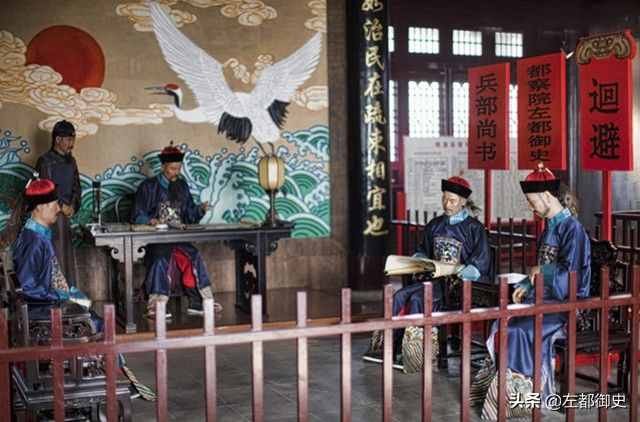 清代此官职位列九卿，但从品级、权力来看，却是名不副实
