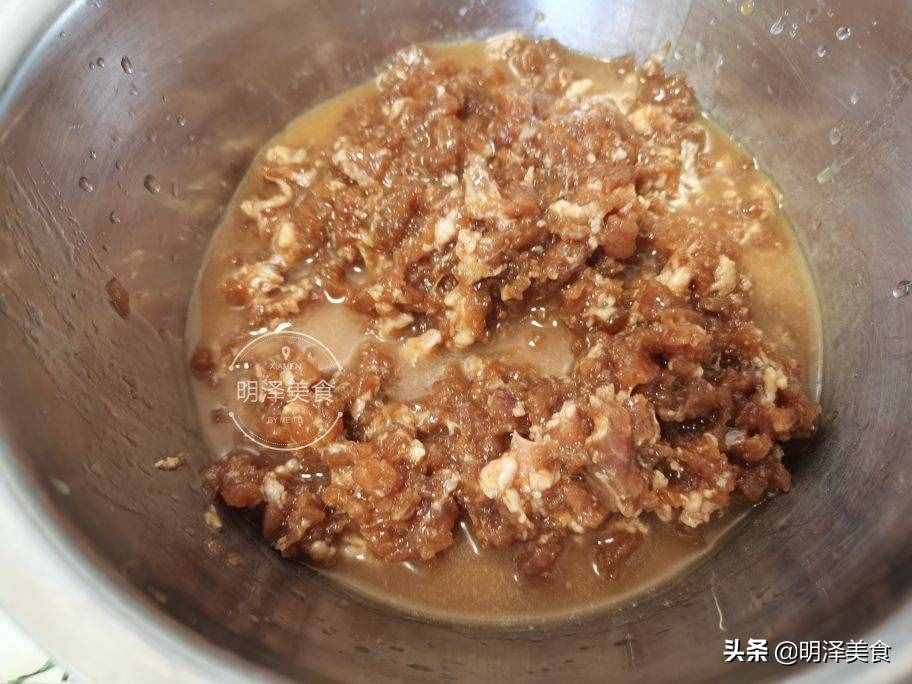 蒲公英即是中药又是野菜，生吃做馅都可以，包饺子吃太香了