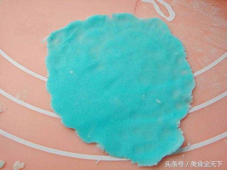 蓝色妖姬翻糖蛋糕，制作就是这么简单！