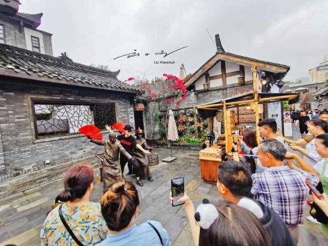 国庆假期最值得去旅游的五座城市，举世闻名，游客：人再多都要去