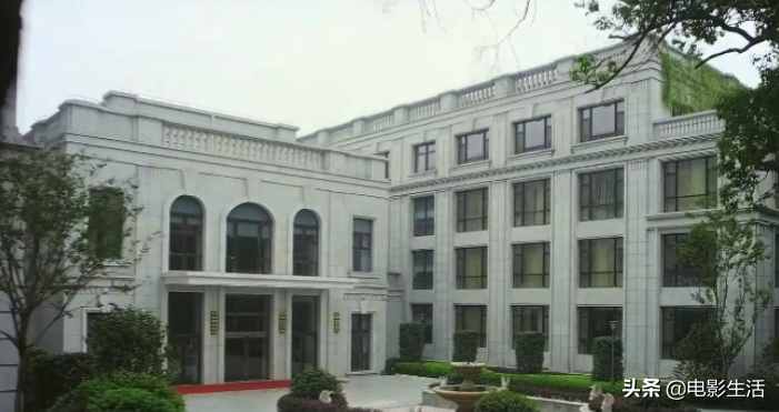 取景糟糕、逻辑混乱、主角跑酷，不敢相信这是《人民的名义》续作