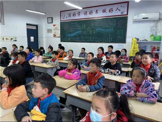 郑州市第九十二中学开展“红领巾学党史”活动 做新时代好少年