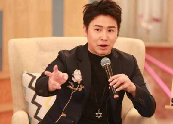 “罗密欧”组合解散19年，罗志祥撬走欧弟女友，二人还是高中同学