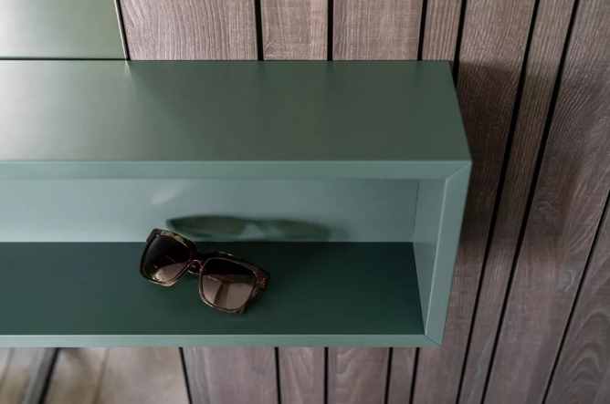 老外也爱中国风,波兰小伙用水墨画做背景墙,全屋档次瞬间提升