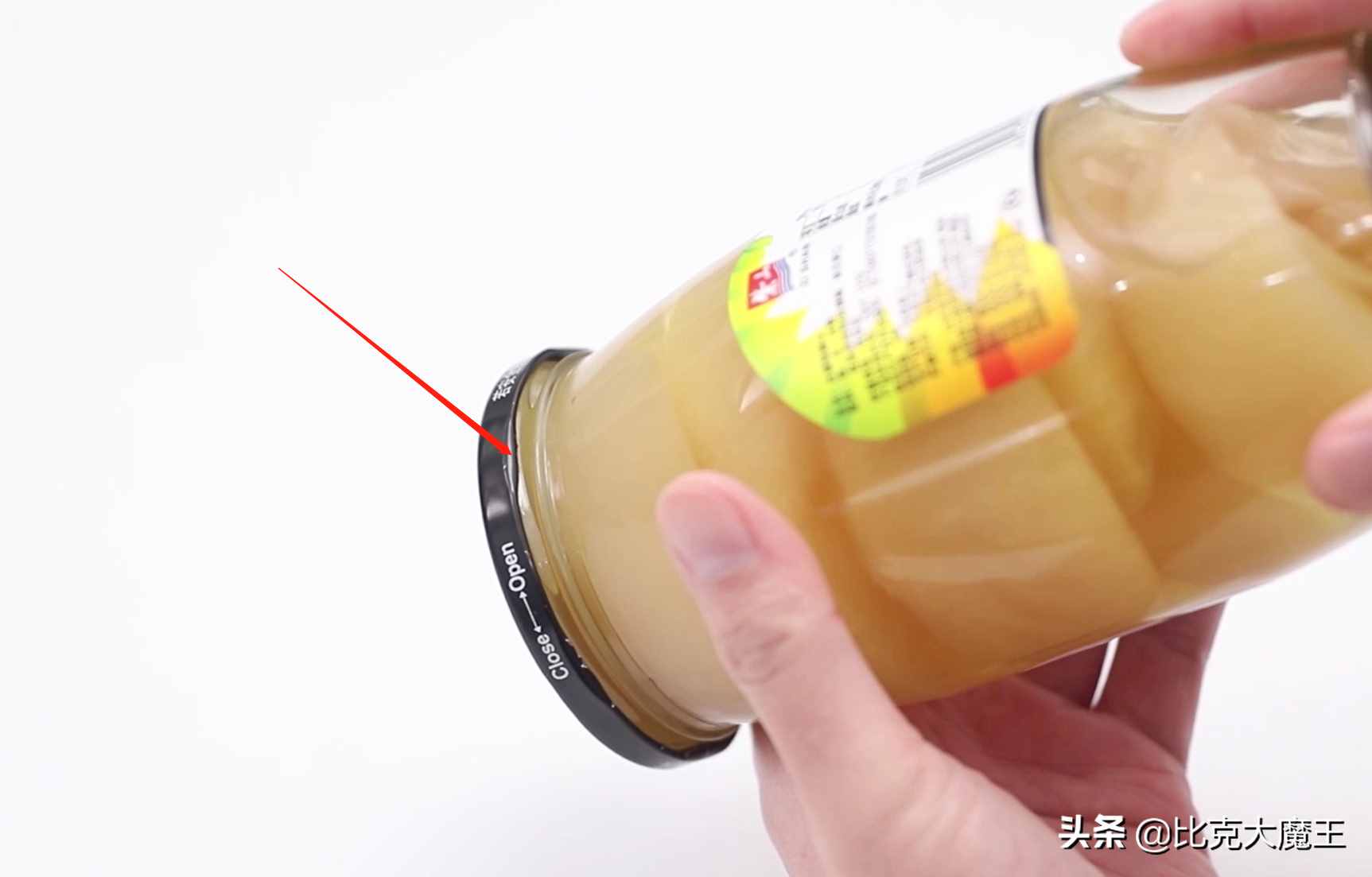 才发现罐头上有“小机关”,轻轻松松就打开,再也不用蛮力开罐头