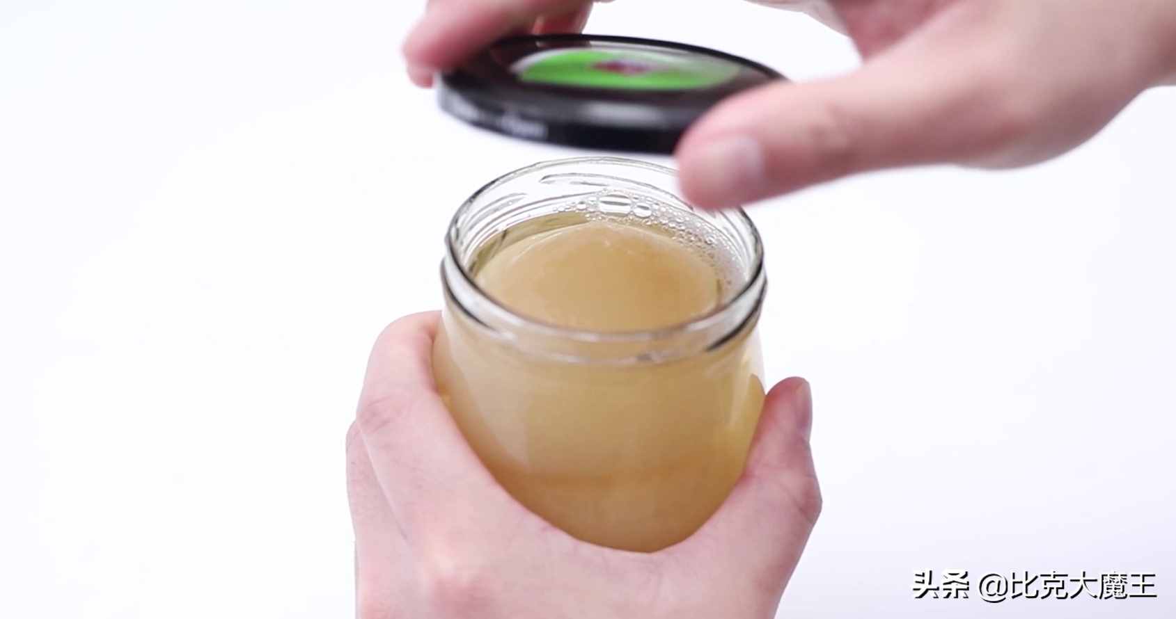 才发现罐头上有“小机关”,轻轻松松就打开,再也不用蛮力开罐头