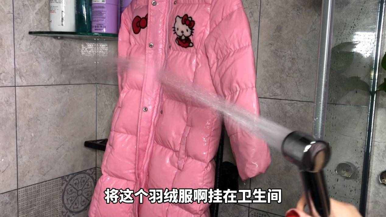 羽绒服不要干洗,教你自己在家洗羽绒服,洗厚的羽绒服干净又保暖