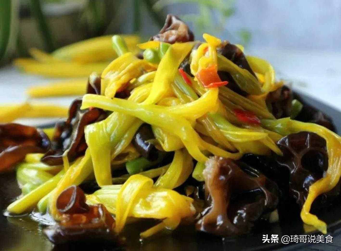 明日小雪，饮食有讲究，要多吃3黑，少吃1肉1菜，身体好不怕冷