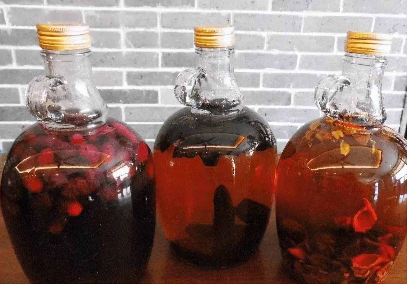 白酒知识丨泡酒的白酒讲究多？掌握这2点就够了