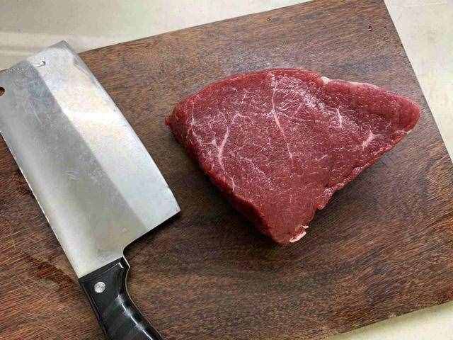 爷爷珍藏38年牛肉干配方，内蒙最专业做法，保证牛肉筋道味道香