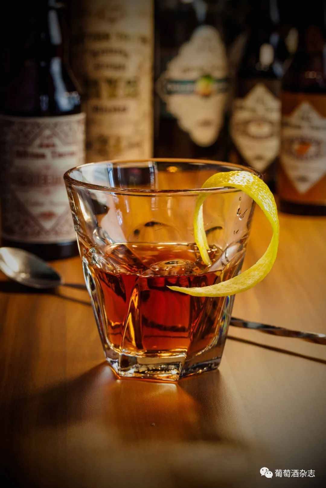 酒吧点酒or居家调酒小白如何选择6大基酒？