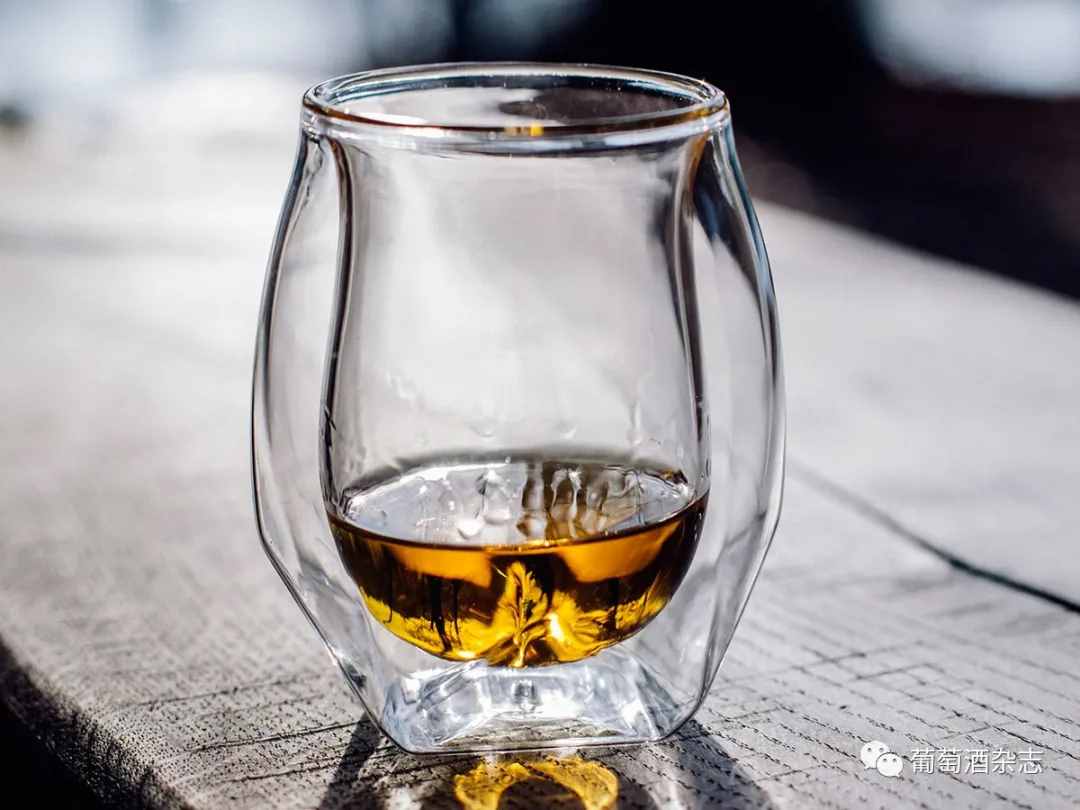 酒吧点酒or居家调酒小白如何选择6大基酒？