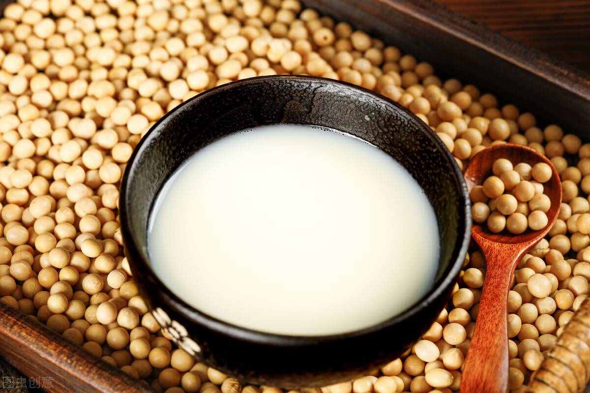 小区最牛包子铺，一年收入94万，老板白手起家，全靠“免费送”