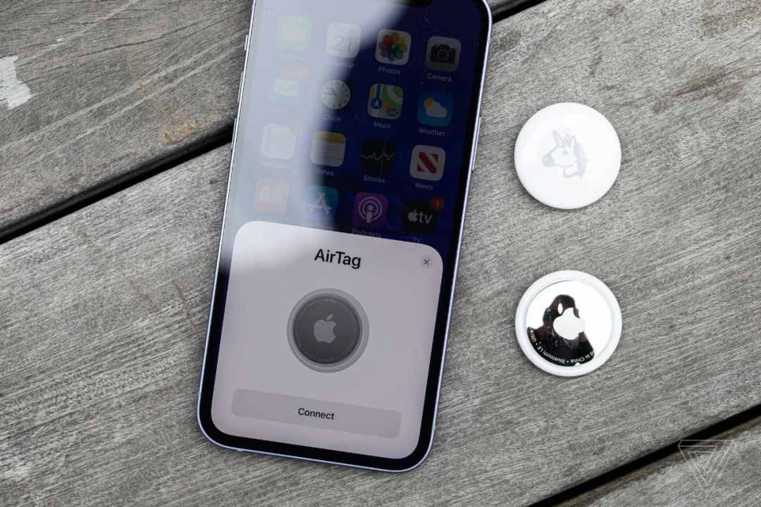 很智能，很苹果：AirTag追踪器为VR开了一扇窗？