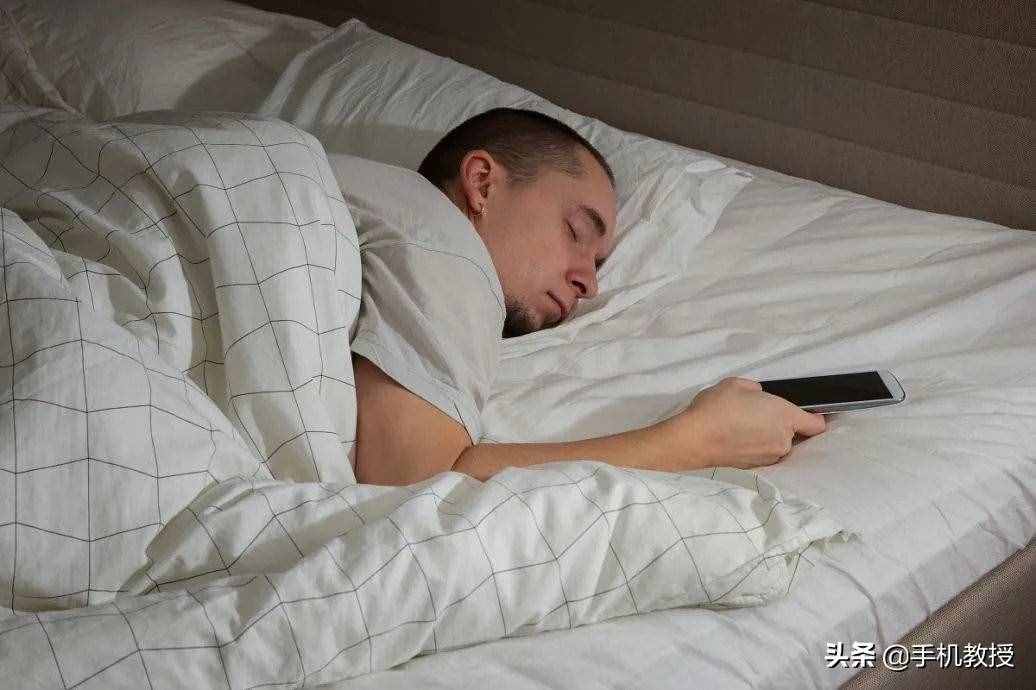 手机“飞行模式”毫无用处？是你不知道而已，这5个用处很实在