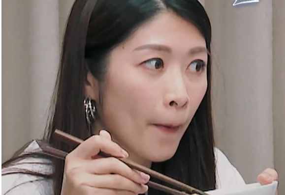陈若仪和弟媳下厨做饭，婆婆却处处挑剔！林志颖和弟弟不敢圆场