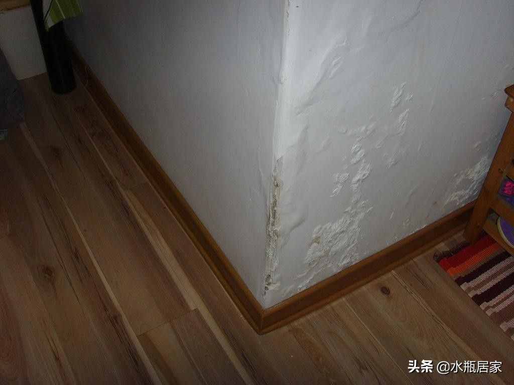 墙面渗水怎么解决？有五种渗水原因，先处理渗水再修补墙面