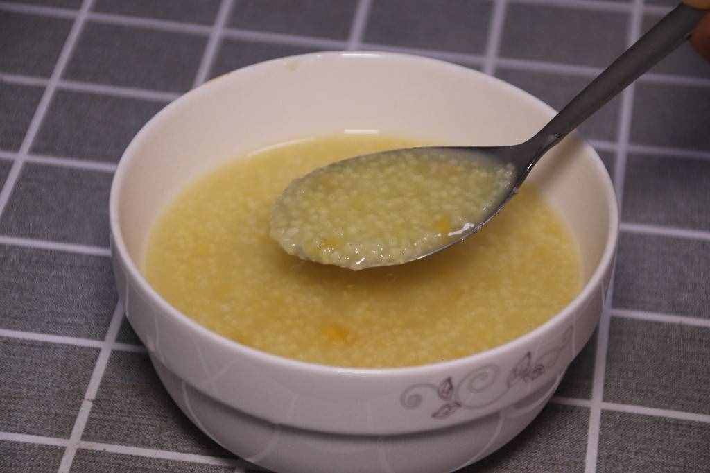熬小米粥，用热水还是凉水？教你粥铺不外传做法，粘稠好喝米油多