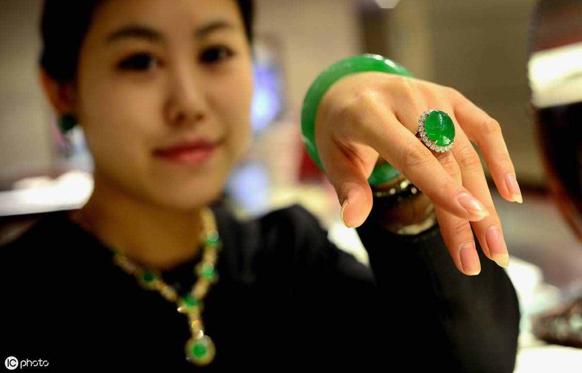 翡翠的A、B、C货都分不清，你还谈何买翡翠？