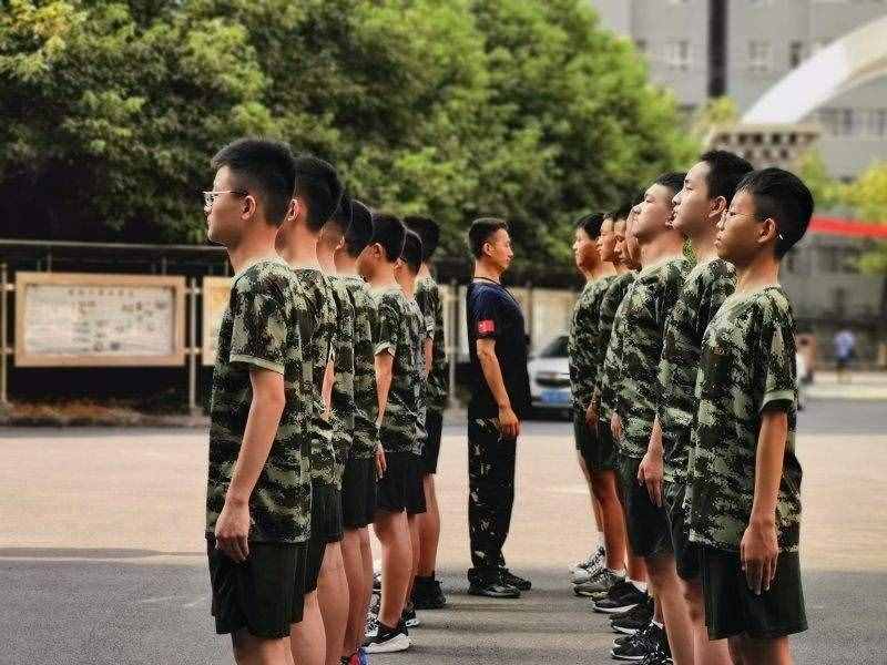 站如松，坐如钟，行如风，卧如弓什么意思你知道吗？