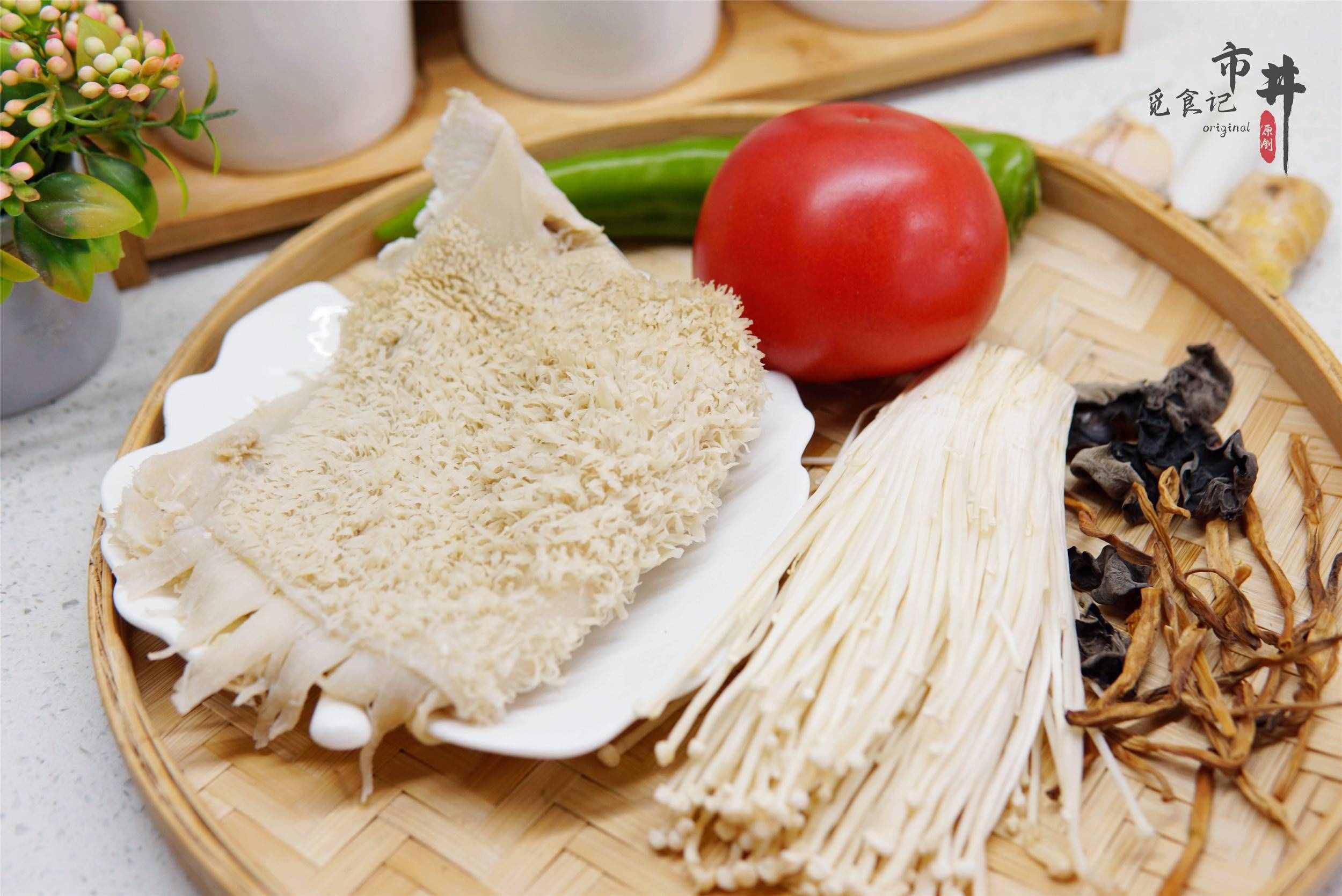 春节吃的油腻，教你做“酸辣肚丝汤”，酸辣开胃，喝一次就忘不了