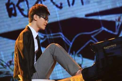 中国达人秀冠军断臂钢琴师刘伟的追梦传奇