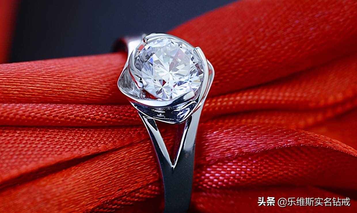 5克拉钻戒价格如何?怎么挑选鸽子蛋钻戒?