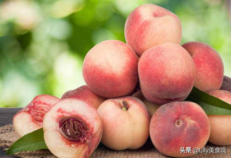 三伏天太热，这6种碱性水果多吃，生津止渴又解暑，水分足口感好