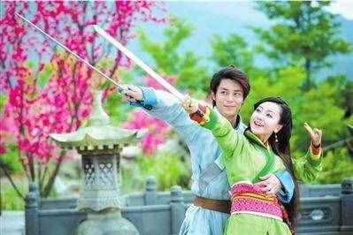 令狐冲到底最爱谁，吕颂贤说任盈盈，李亚鹏和霍建华说小师妹