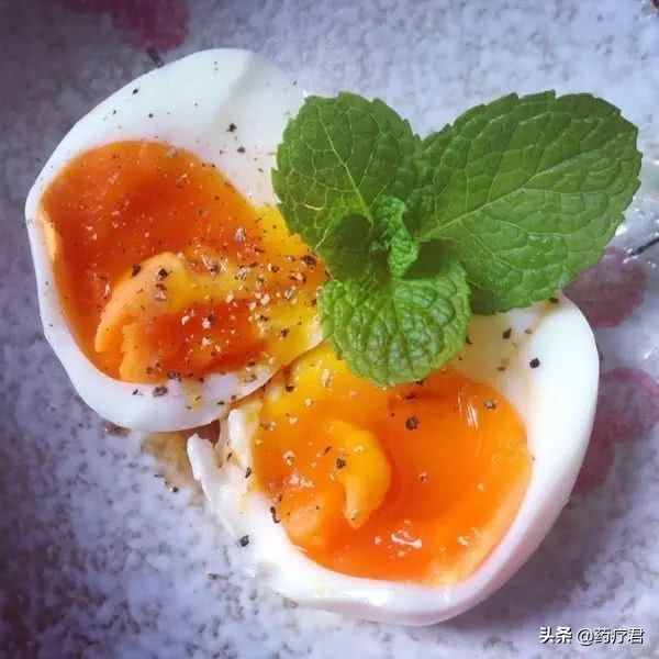 煮鸡蛋要煮多久才合适？实验告诉你：为啥一分钟也不能少