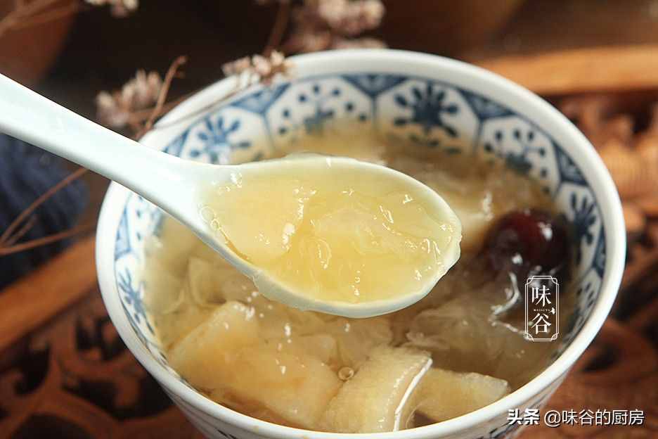 明日立冬，记得多吃三白、三红，少食三样，顺应节气平安入冬