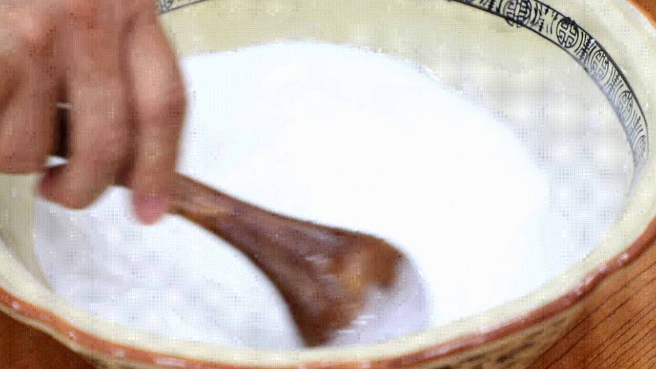 凉粉不要出去买了，自己在家就能做，配方比例告诉你，劲道又好吃