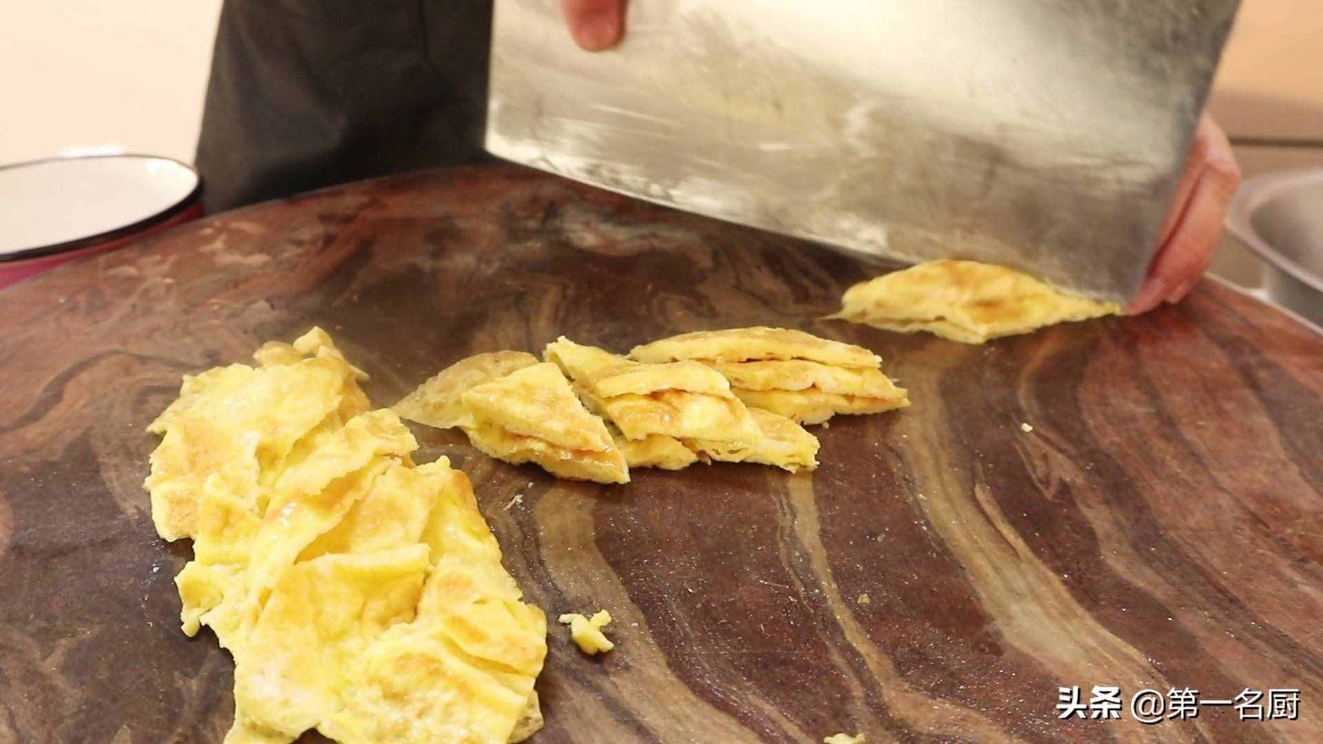 半个山药加2个鸡蛋，没想到这么好吃，鲜香脆嫩，健脾开胃