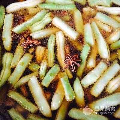 家常土豆炖豆角的做法