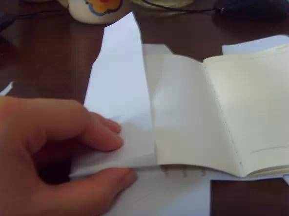 别给孩子使用塑料书皮啦，最齐全的书皮包法全在这里，快来收藏！