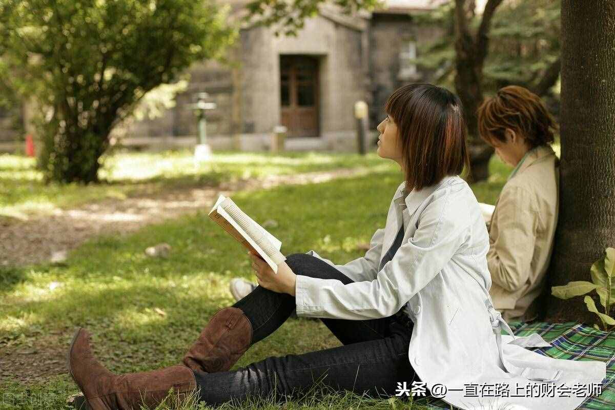 恋爱！大学生活无法回避的话题。聊一聊大学生谈恋爱的利与弊