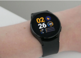 三星在其最新视频中用GalaxyWatch4上的谷歌助手取笑