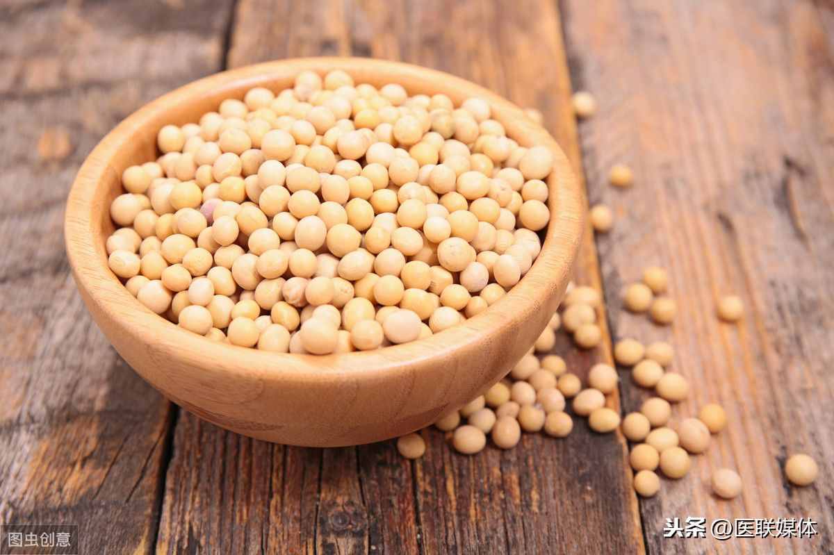 骨折后吃什么好得快？告诉你3种补钙的食物，别只盯着骨头汤