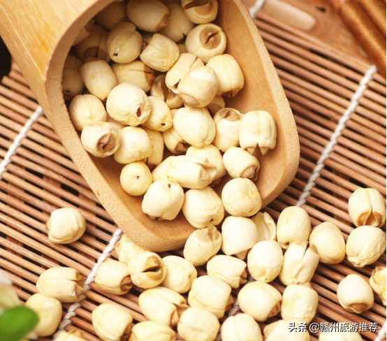 石城被誉为“白莲之乡”，这里的荷花美如画，莲子美食也是一绝