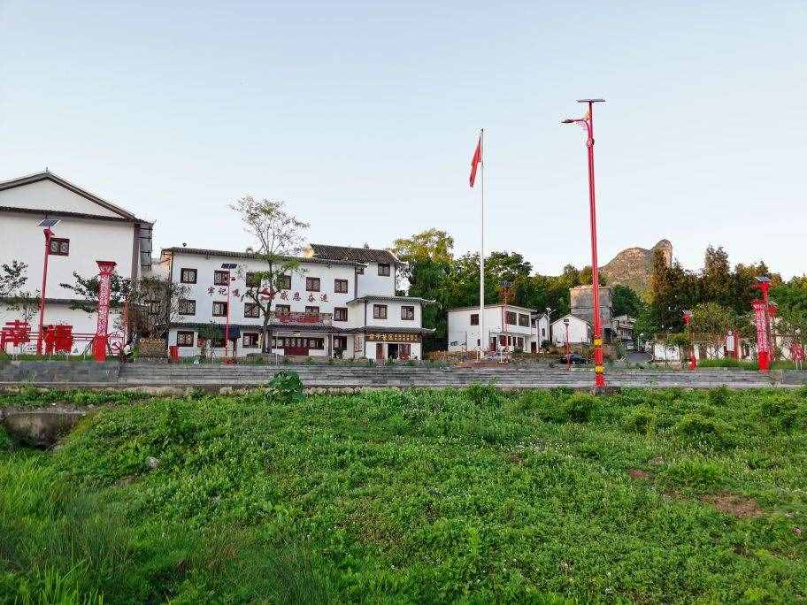 贵州最穷山区里最近几年的新农村建设成果
