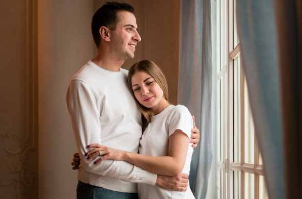 女人的眼睛会说话，她爱不爱你，全写在眼神里