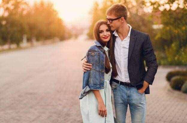 女人的眼睛会说话，她爱不爱你，全写在眼神里