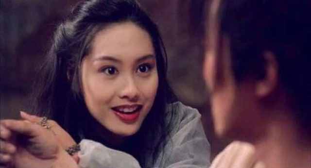 女人的眼睛会说话，她爱不爱你，全写在眼神里