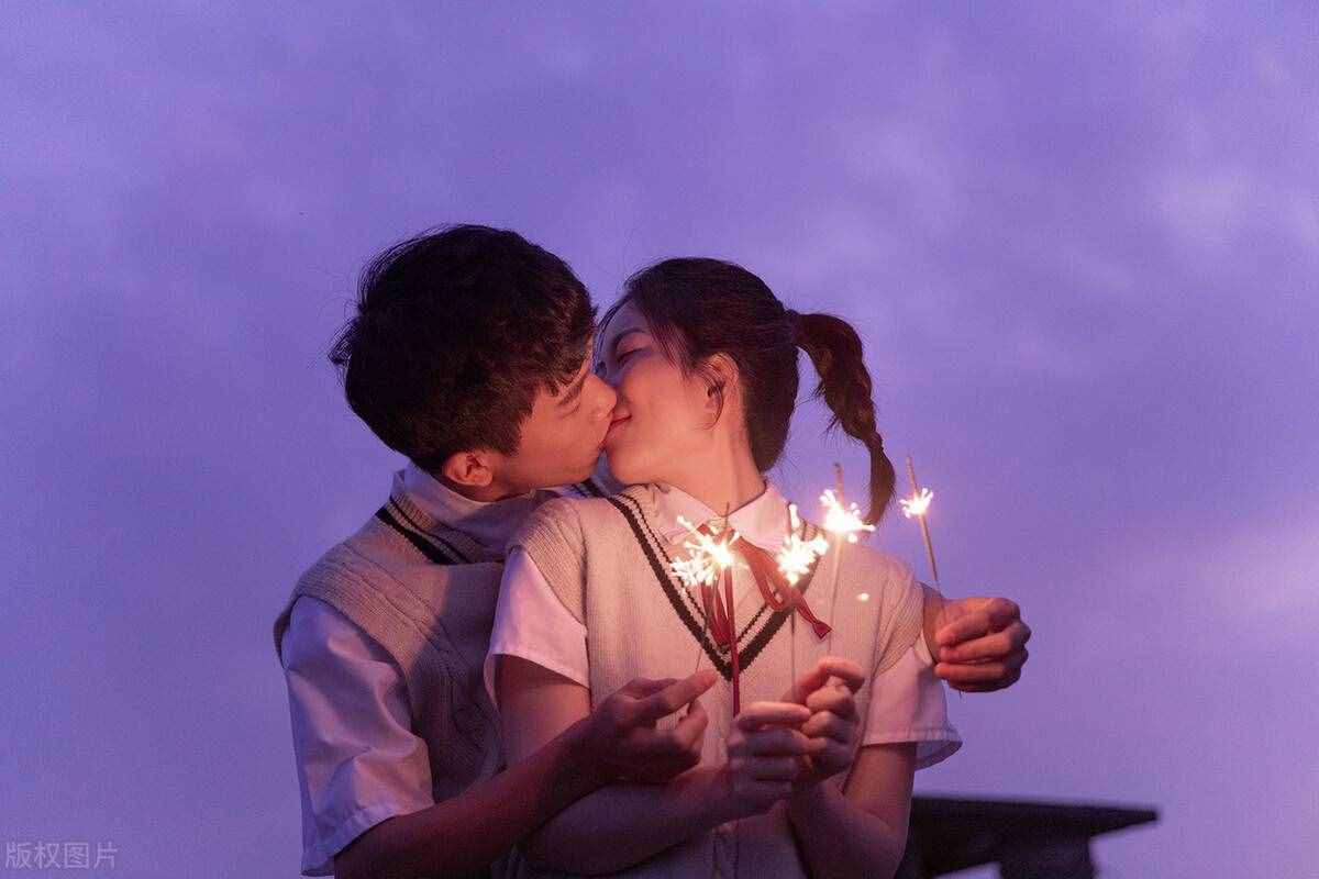 为什么“母胎solo”的人越来越多？听听复旦明星教授的看法