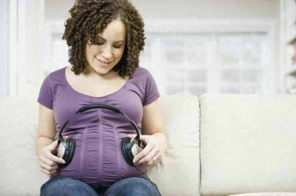 哺乳期的妈妈到底能不能化妆呢？来听听正确的答案吧