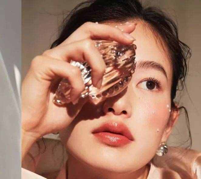 泰妍深夜逛街扫货，原来韩国有这么多值得剁手的小众彩妆