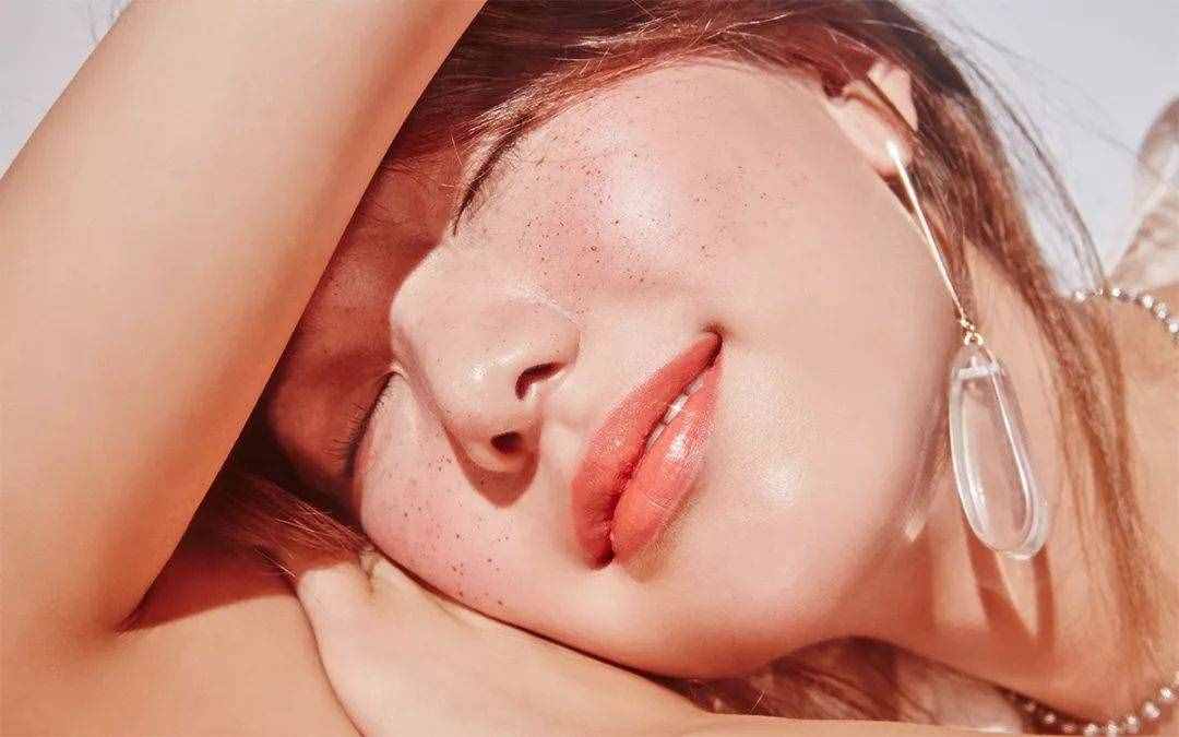 泰妍深夜逛街扫货，原来韩国有这么多值得剁手的小众彩妆