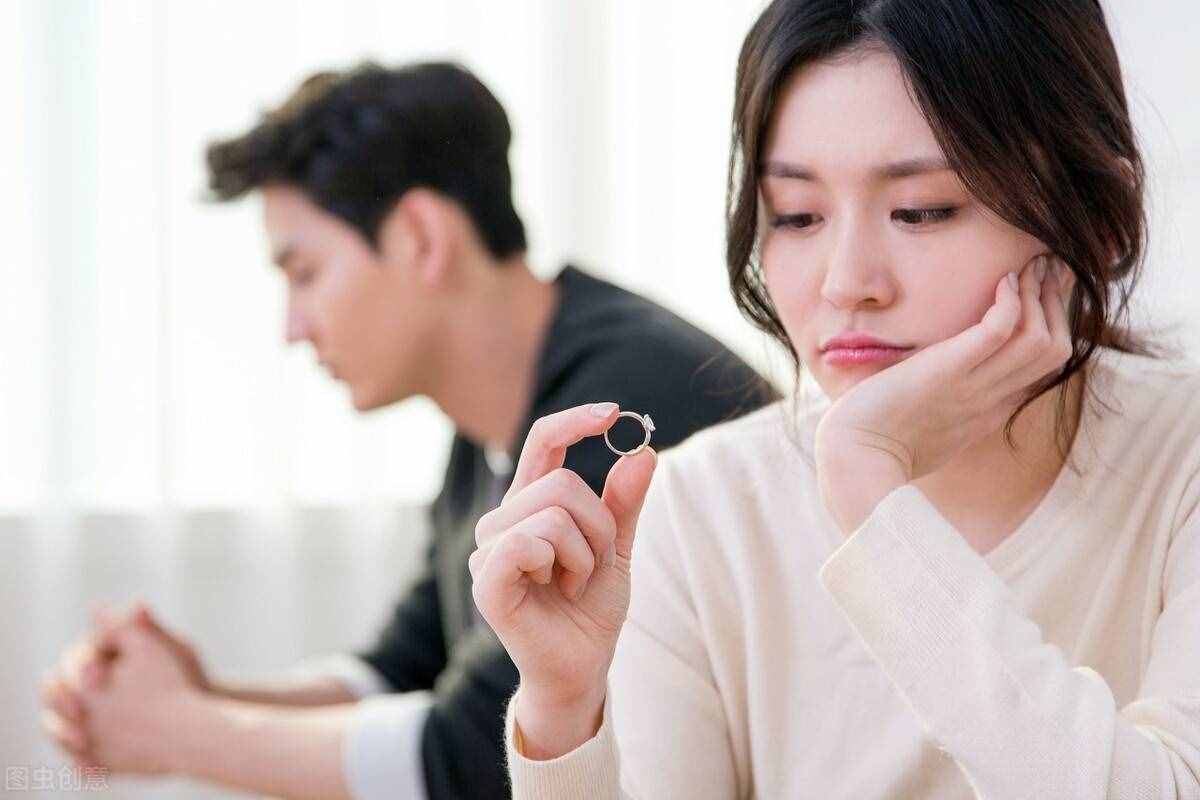 女人离婚后的生活有多凄惨，有的不只是尴尬