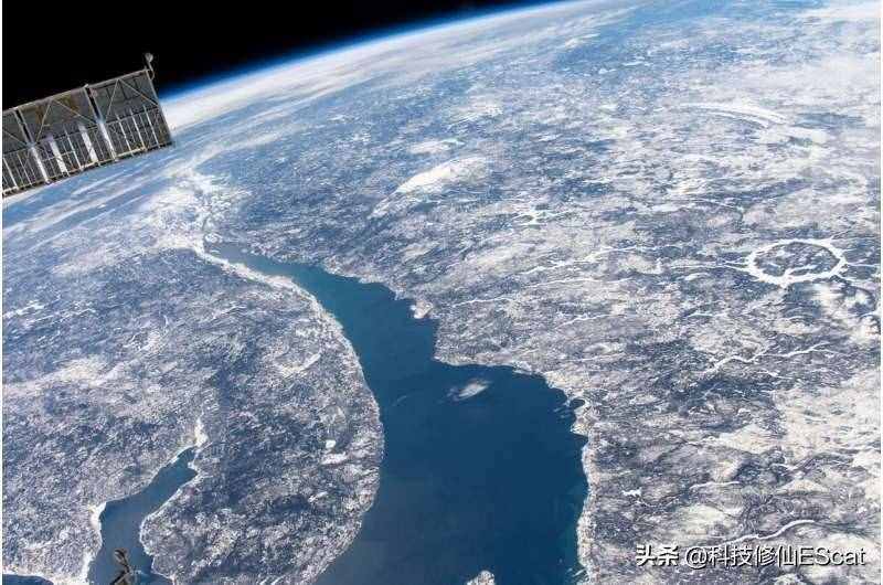 小行星撞地球怎么办？不用再依靠美国，中国：23颗长征5号撞它