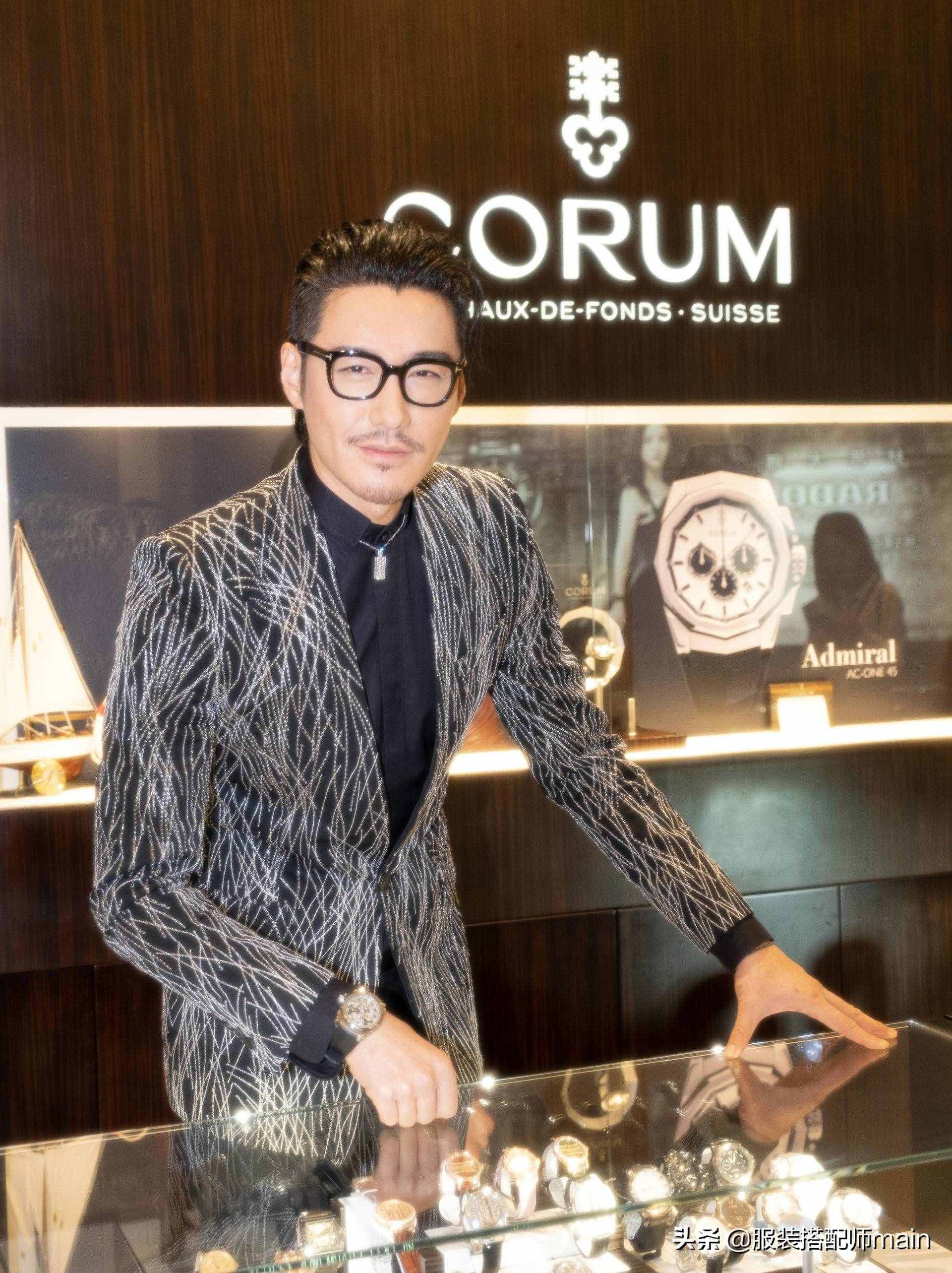 不同场合西装怎么搭？男模胡兵38套造型示范，你也能穿出型男范